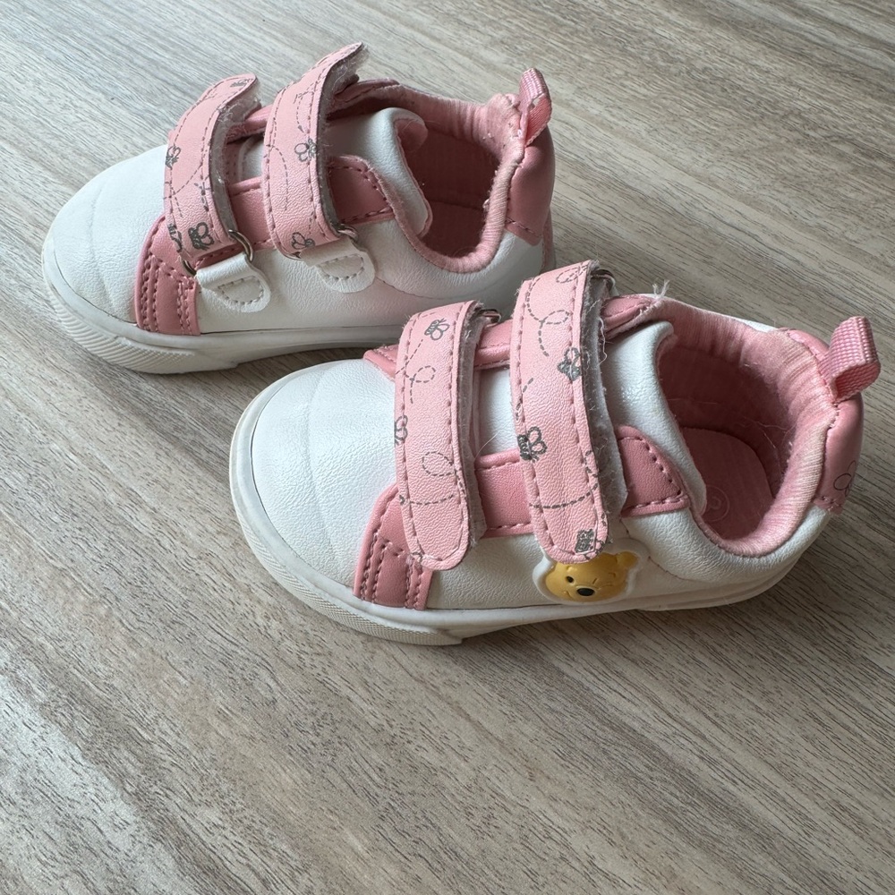 Disney Pink and White Winnie the Pooh shoes
